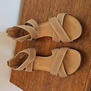 NWT Adam Tucker Nesi Strappy Sandal